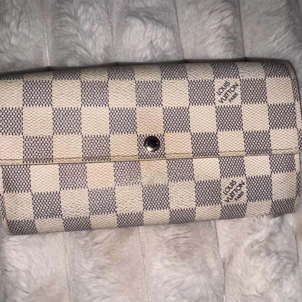 Authentic Louis Vuitton Damier Azur Wallet